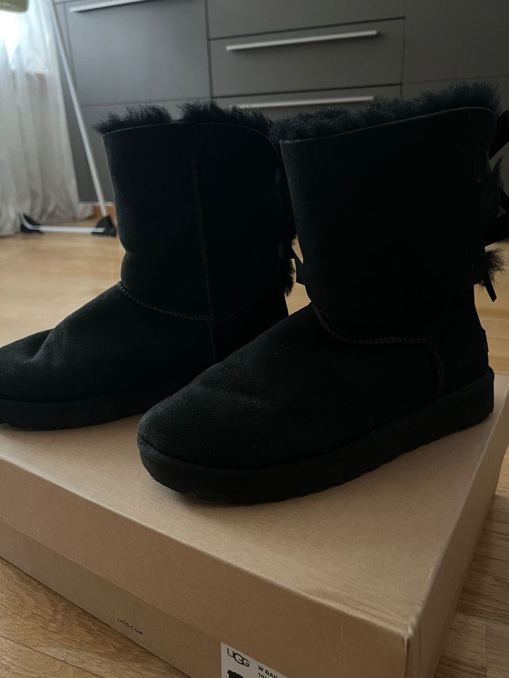 Ugg Damenschuhe: UGG in schwarz – Neu (gemäss Beschreibung) aus Wetzikon ZH von sar_vnk8 2