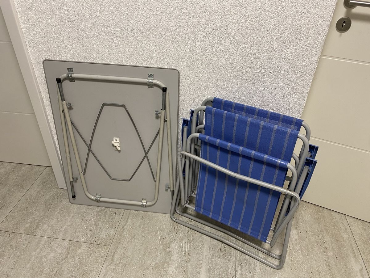 Tische: Campingtisch mit Campingstühlen – Gebraucht aus Birrwil von Bendegriz 1