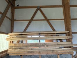 Komplettes Holzlager
