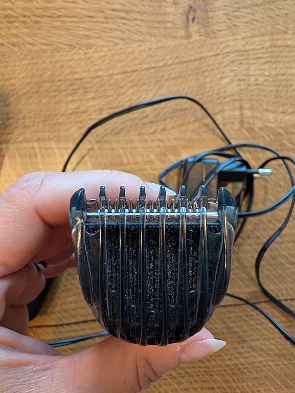 Tutte le macchine: 2 Rasierapparate Trimmer, Preis verhandelbar  – Usato da Biel/Bienne venduto da yya_26cz 2