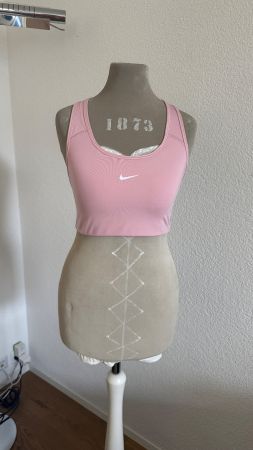 Nike Damen Fitnesstop in toller Sommerfarbe Gr. M