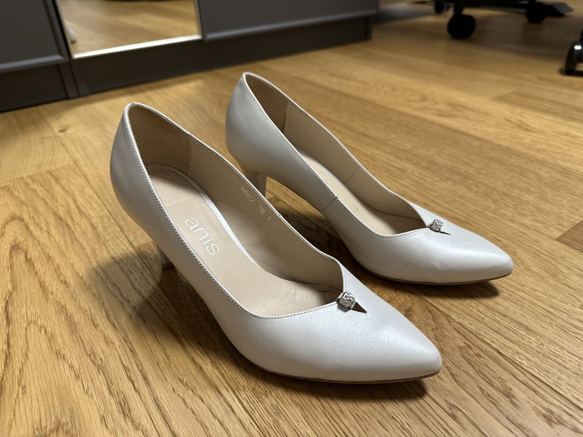 Damenschuhe: Brautschuhe – Gebraucht aus Wädenswil von Roli1213