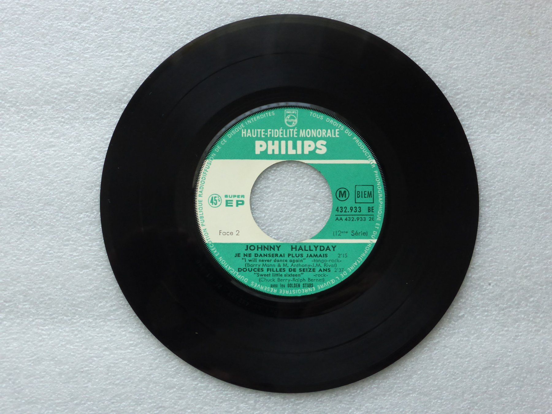 Dischi in vinile: Vinyl Single  EP  JOHNNY HALLYDAY – Usato da Küssnacht am Rigi venduto da Mondkinder 2