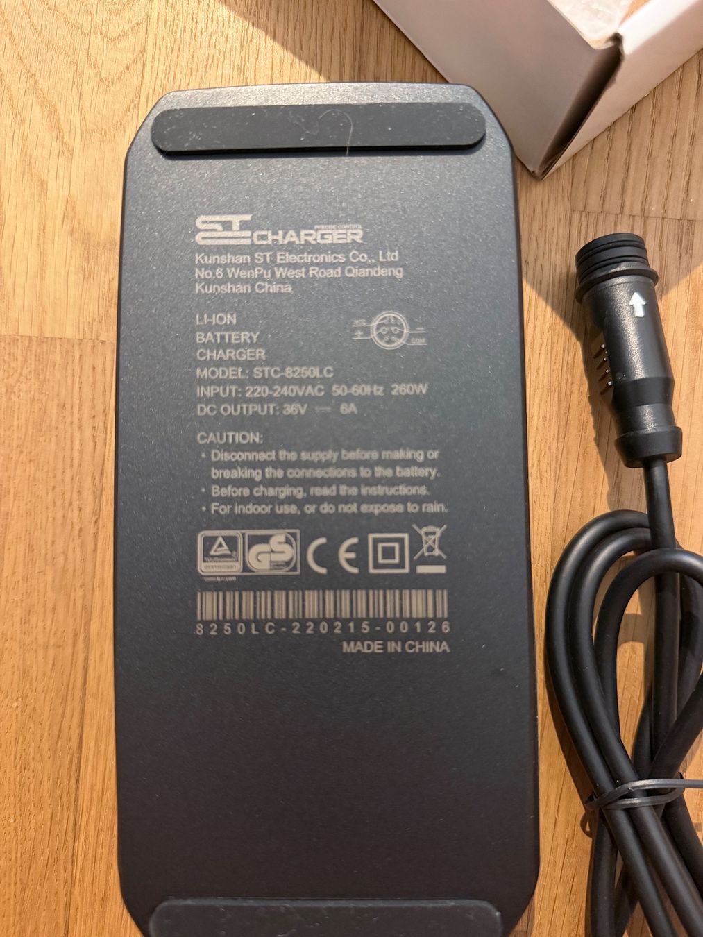 Flyer Caricabatterie: Flyer Charger 6A – Nuovo e nell'imballaggio originale da Solothurn venduto da lea_5lxz 3