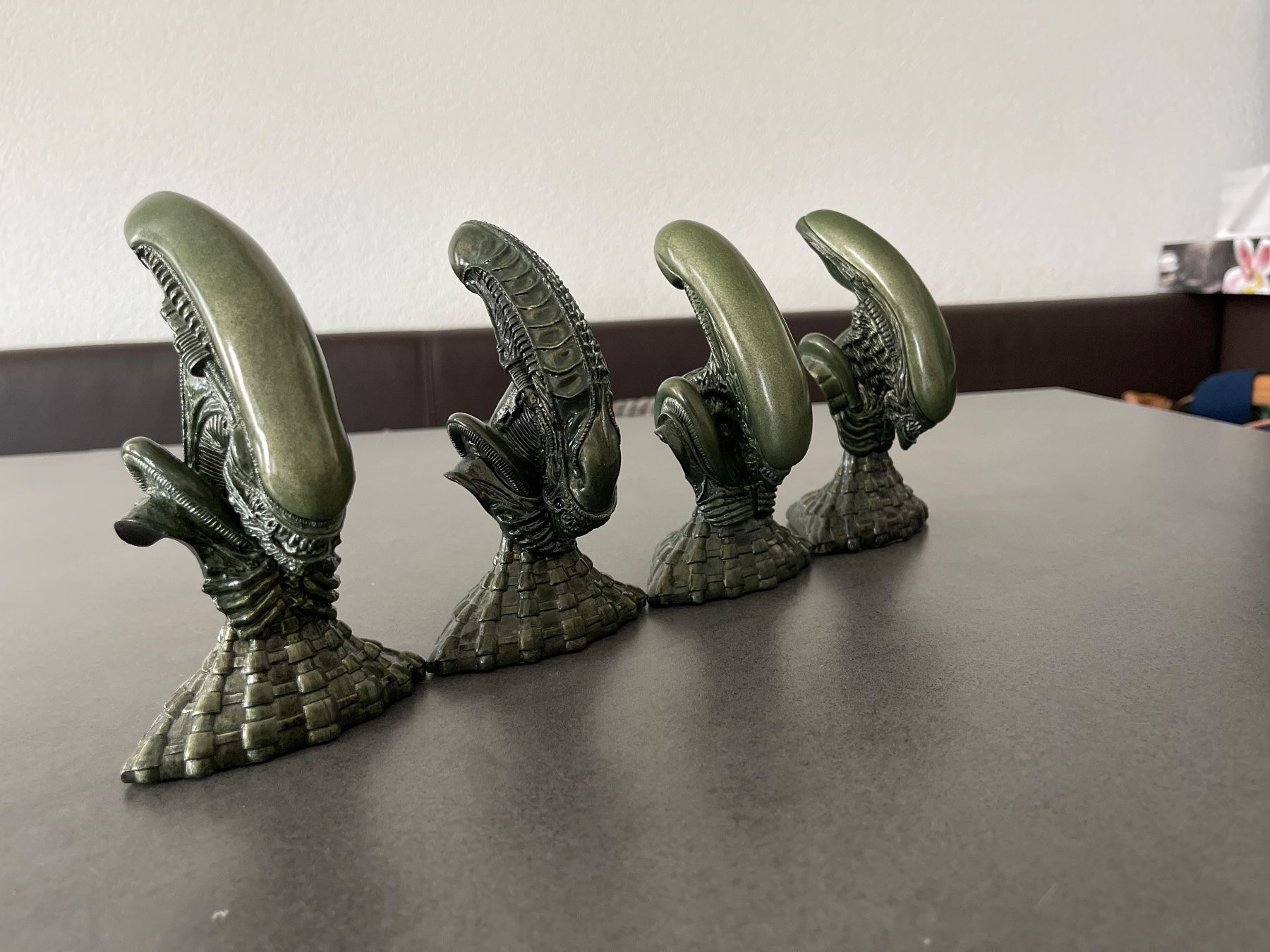 Figuren: Sideshow Alien mini Bust Set – Neu (gemäss Beschreibung) aus Bönigen von  2