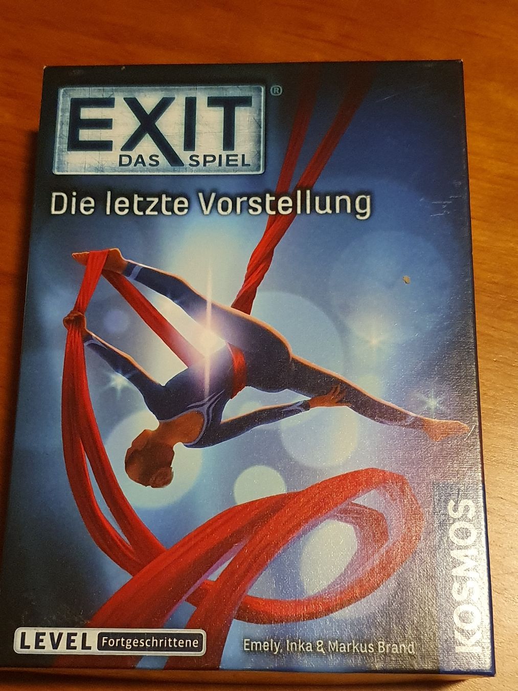 Kosmos Spiele: Exit - Die letzte Vorstellung – Gebraucht aus Neftenbach von Zlin87