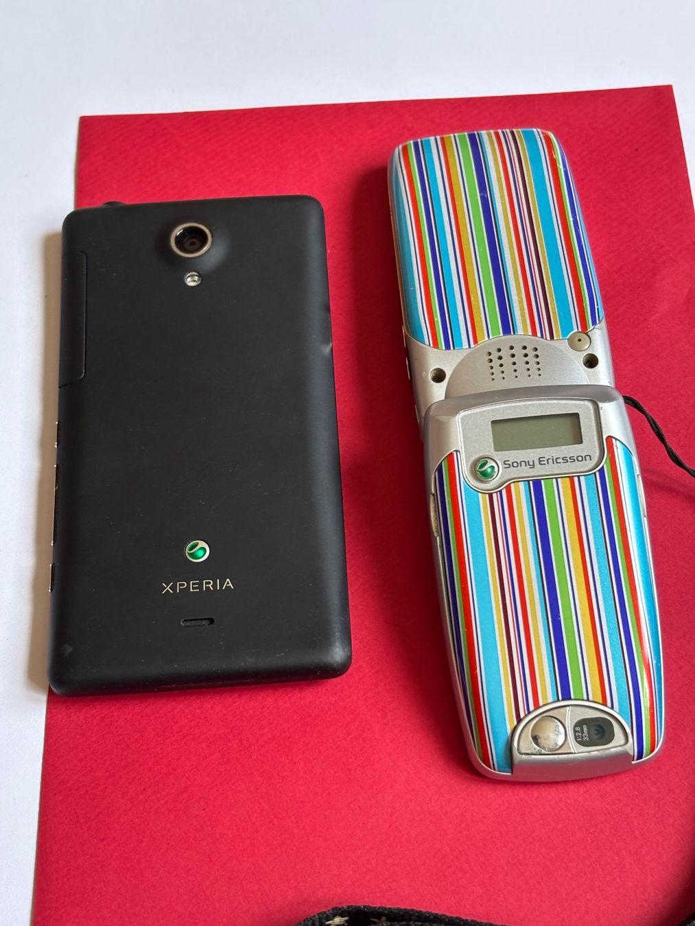Sony Handys / Smartphones: 2 alte Sony Ericson Handys – Defekt aus Wangen b. Olten von oldies6 1