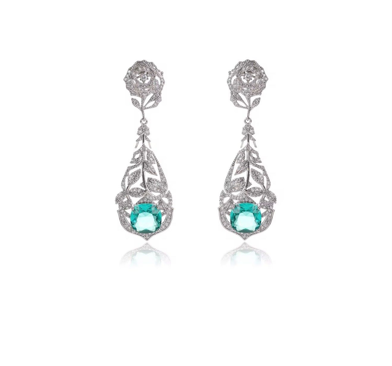 Orecchini pendenti & Orecchini a lobo: Boucles d’oreilles Éclat Émeraude – Nuovo e nell'imballaggio originale da St-Maurice venduto da Sandrinette123 1