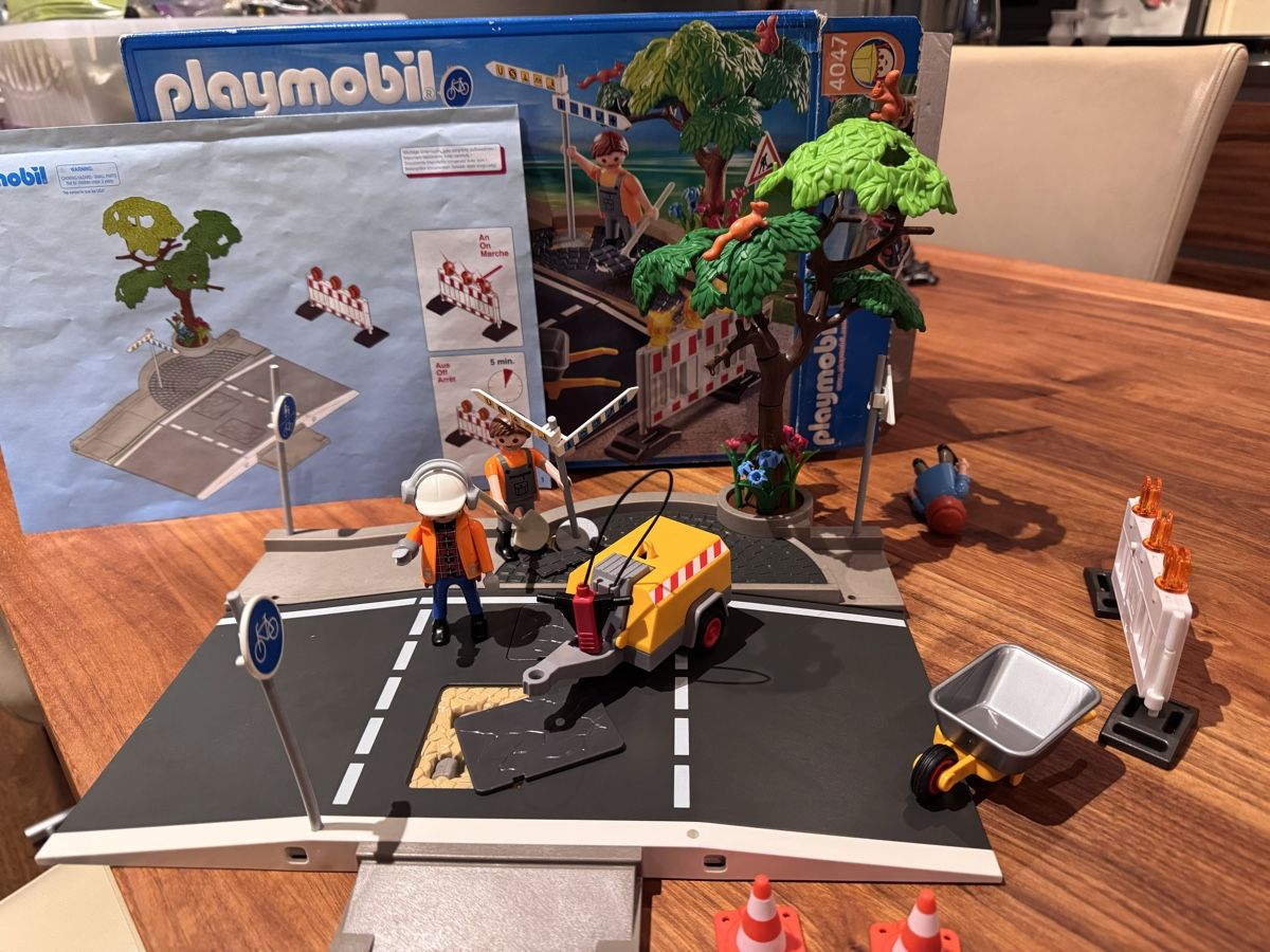 Playmobil Jouets: Playmobil 5467 und 4047 – D'occasion à Dänikon ZH par snowfish26 3