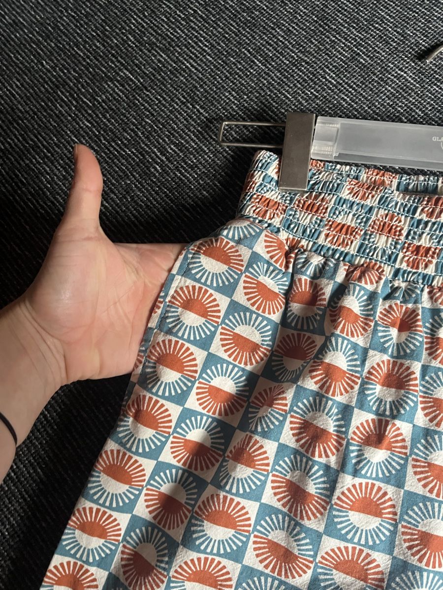 Quiksilver Pantaloni: Quiksilver Damenhose, Grösse S – Usato da Innertkirchen venduto da salmalo 2