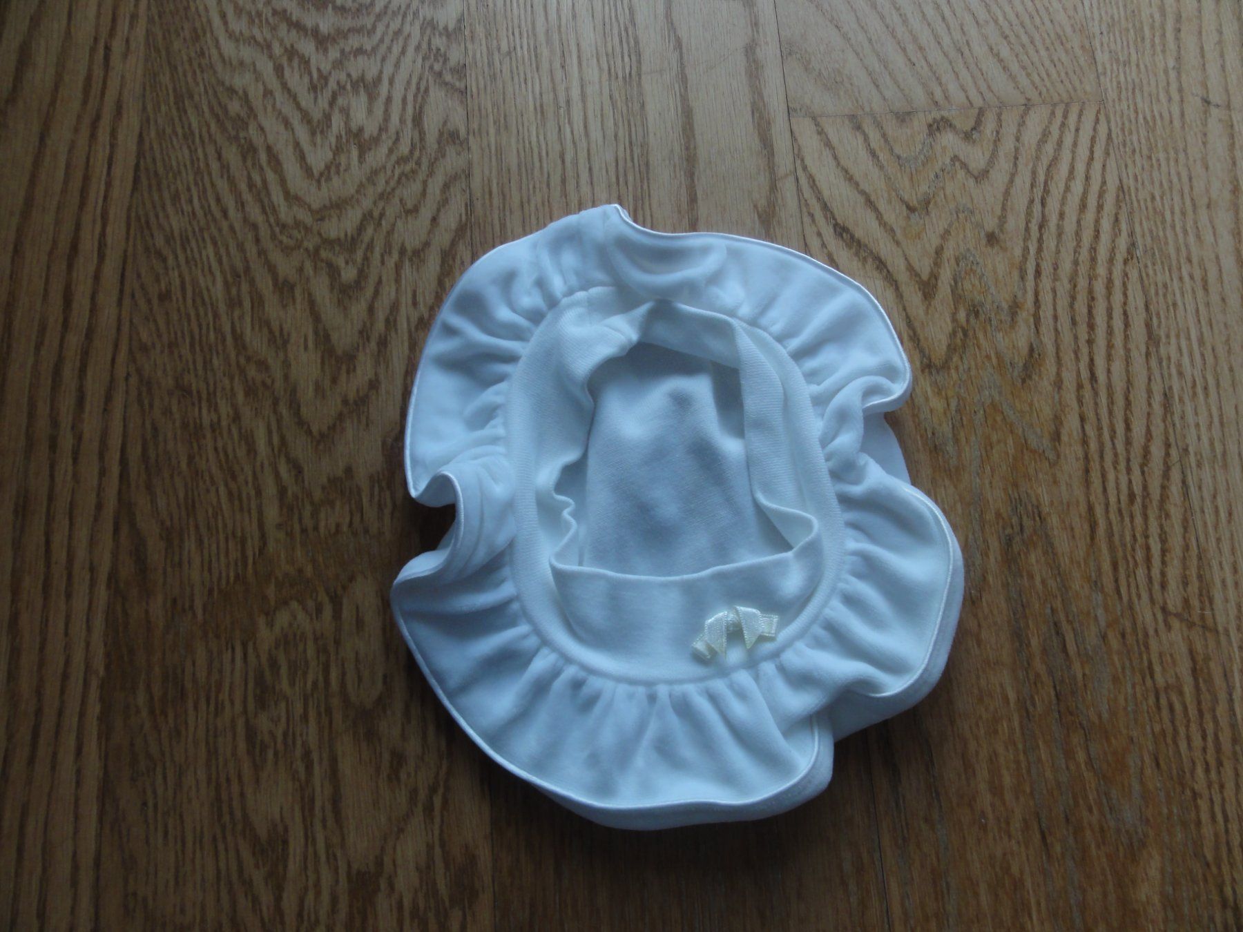 C&A Copricapi, berretti & cappellini: Baby-Beret weiss, Gr. 68 – Usato da Riedholz venduto da Taweva