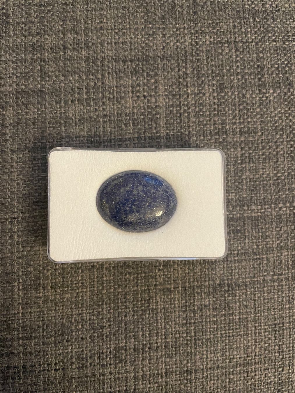 Pietre preziose: Lapislazuli mit Pyrit-Einschlüssen / 29.90 Karat – Usato da Wetzikon ZH venduto da Nicitarasco