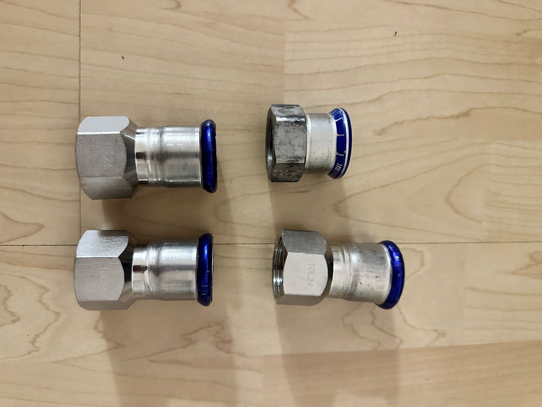 Geberit Tutti gli attrezzi: Geberit Mapress Übergangsstück mit Innengewinde – Nuovo e nell'imballaggio originale da niederhasli venduto da rami016
