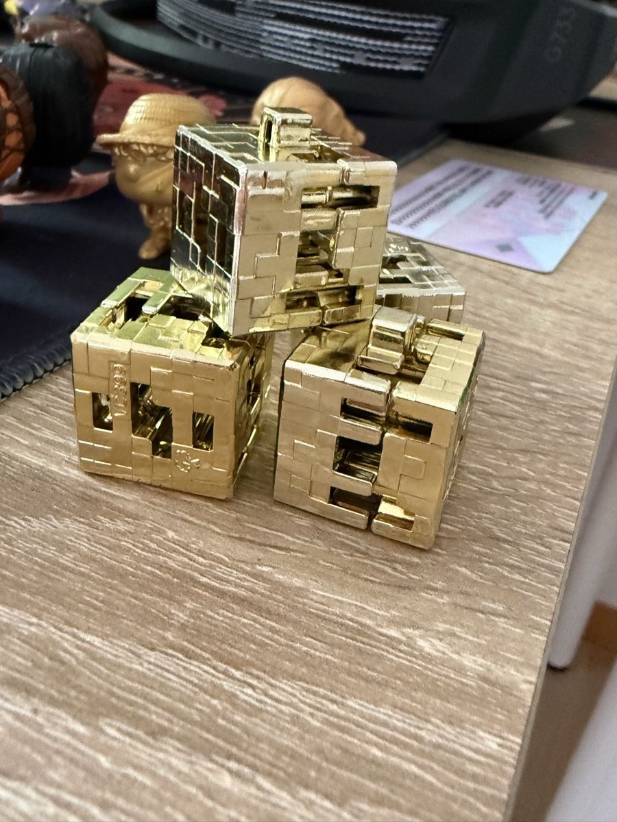 Figurines: Gold blocks Minecraft Kinder Joy – Neuf (Voir description) à Beromünster par fia_rty7