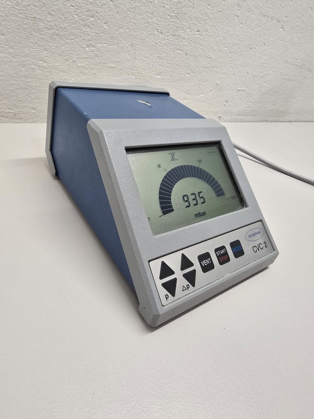 Sistema di controllo: vacuubrand CVC 2 vacuumcontroller – Usato da Niederdorf venduto da LeptonAG_Labor 2
