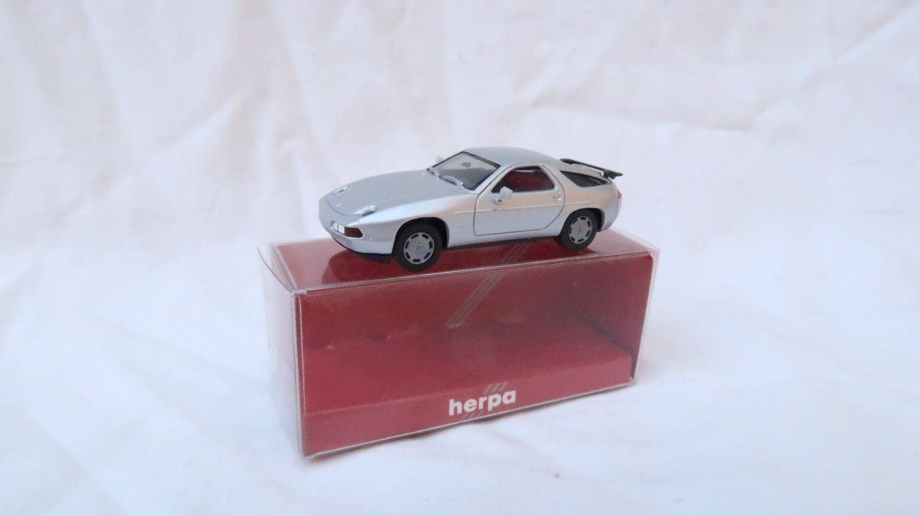 Porsche Modellautos: Herpa Porsche 928 S4 – Gebraucht aus Muttenz von Laeckerlihamschter