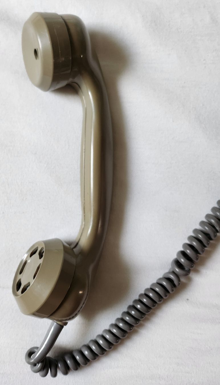 Telefone: Schweizer PTT Wählscheibentelefon Vintage 70er – Gebraucht aus Zürich von BAENZERINO 3