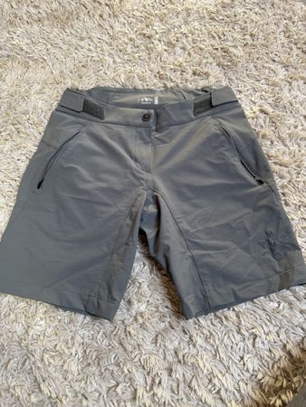 Maloja Shorts , XS, Grau, wie neu! Sommer