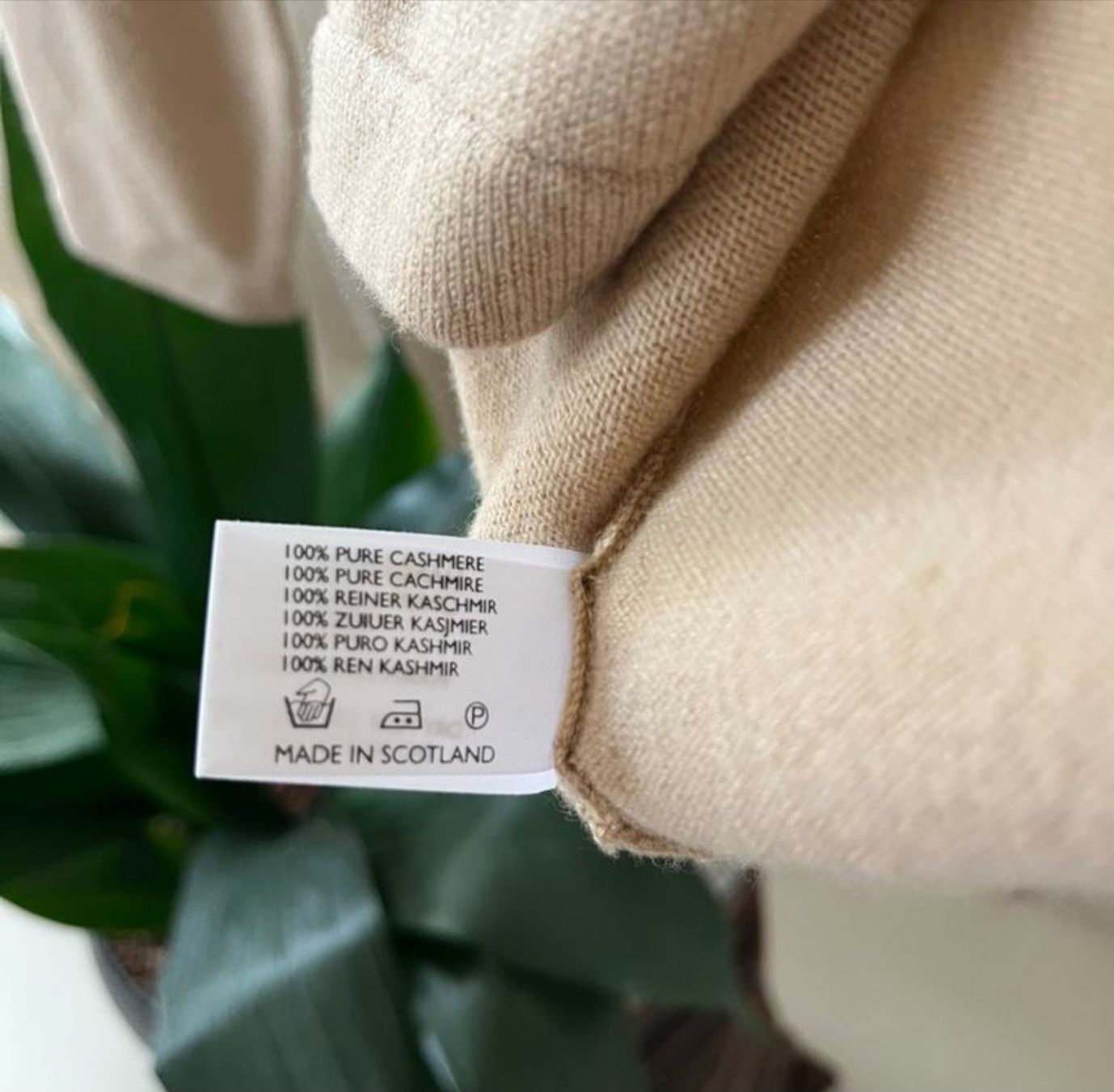 Giacche: Kaschmir Cardigan, Grösse M – Usato da Stüsslingen venduto da Jersey_75 3