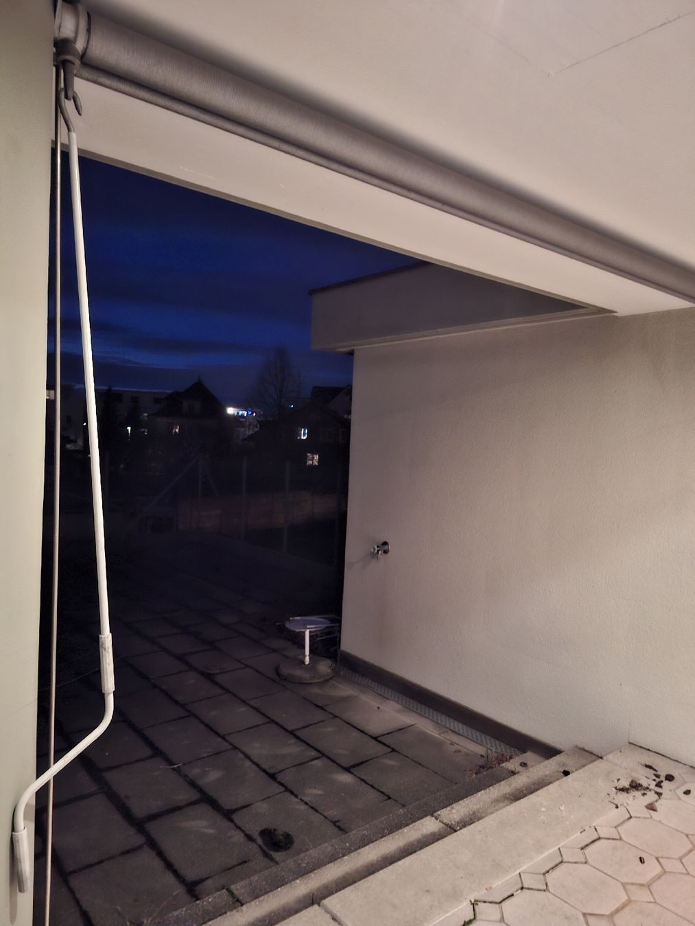 Markisen: Sichtschutzrollo/Storen Grau, Windschutz Sonnenschutz Store – Gebraucht aus Grossdietwil von hufi10 1