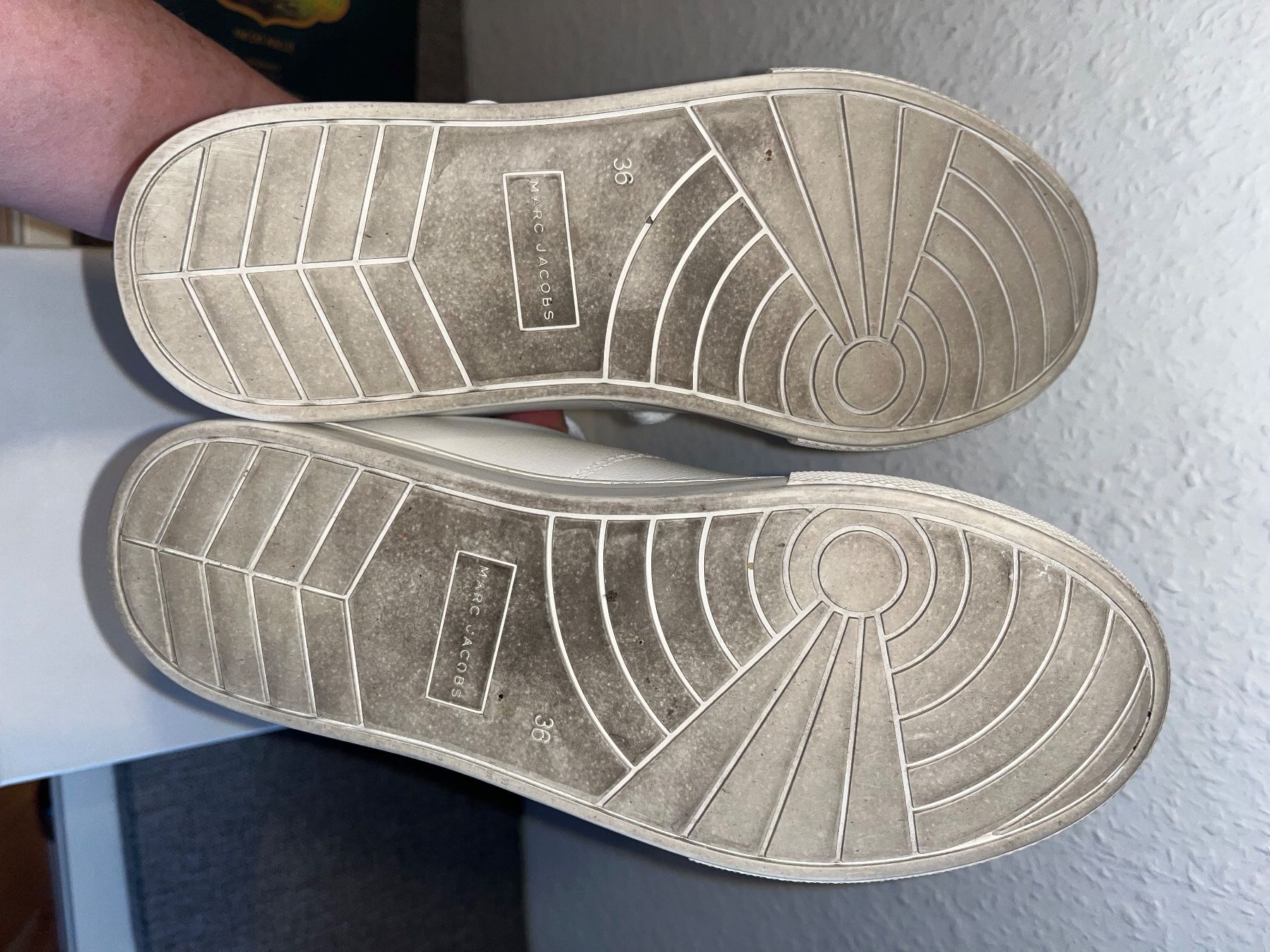 Marc Jacobs Scarpe per ragazzi: White Marc Jacobs sneakers, 36 leather original box – Usato da Genève venduto da dmt_y25y 6