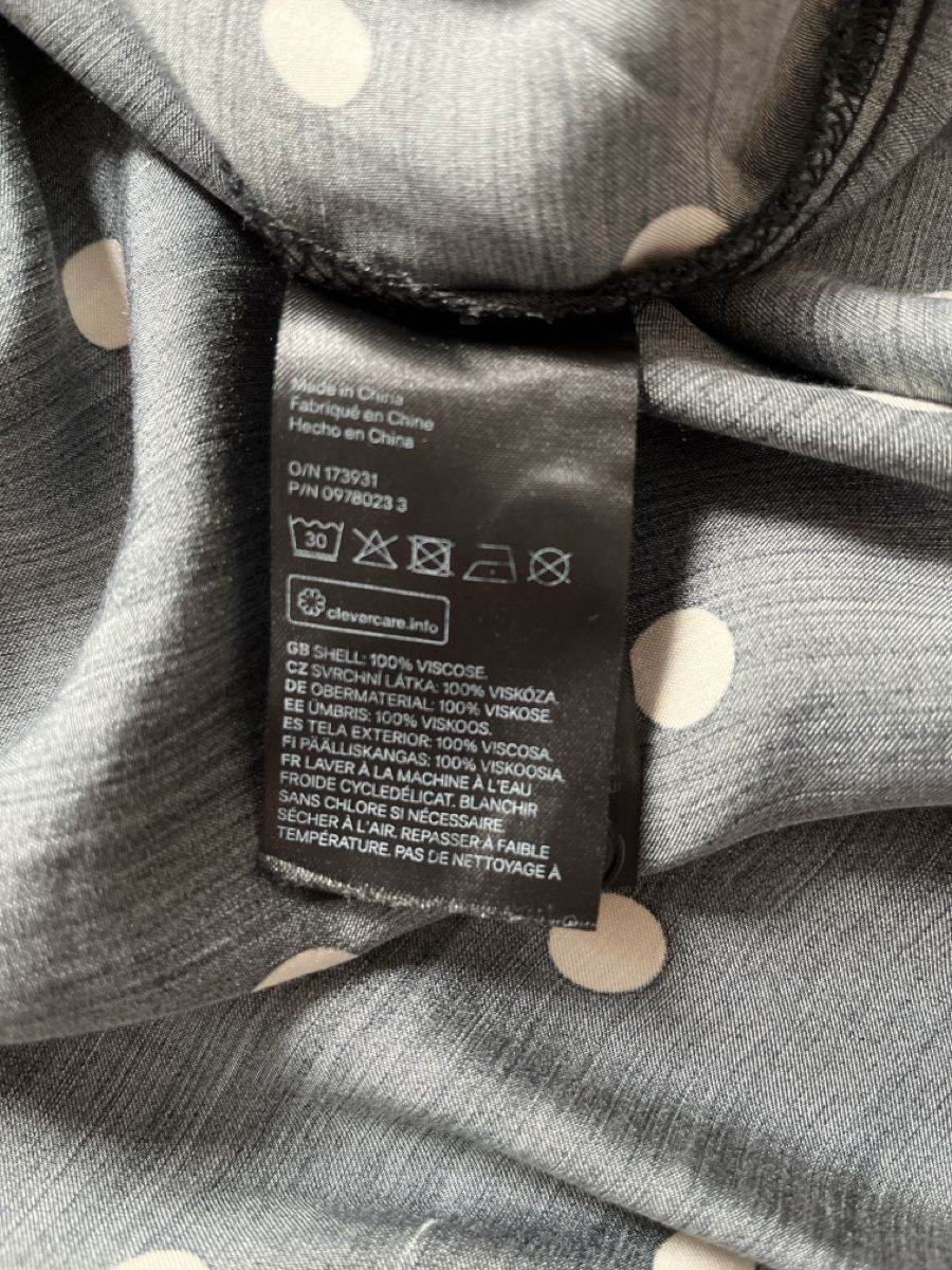 H&M Camicette: H&M Blouse, Size S, Black with White Dots - Viscose – Usato da Luzern venduto da worn_by_Ana 4