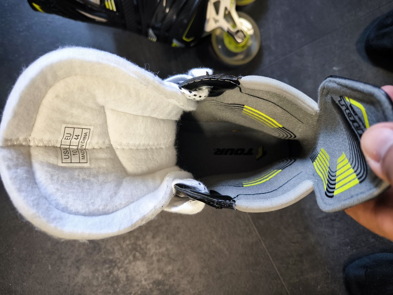 Pattini in linea & Pattini a rotelle: TOUR Hockey VOLT KV6 Inline-Skates – Usato da Othmarsingen venduto da Othm13 2