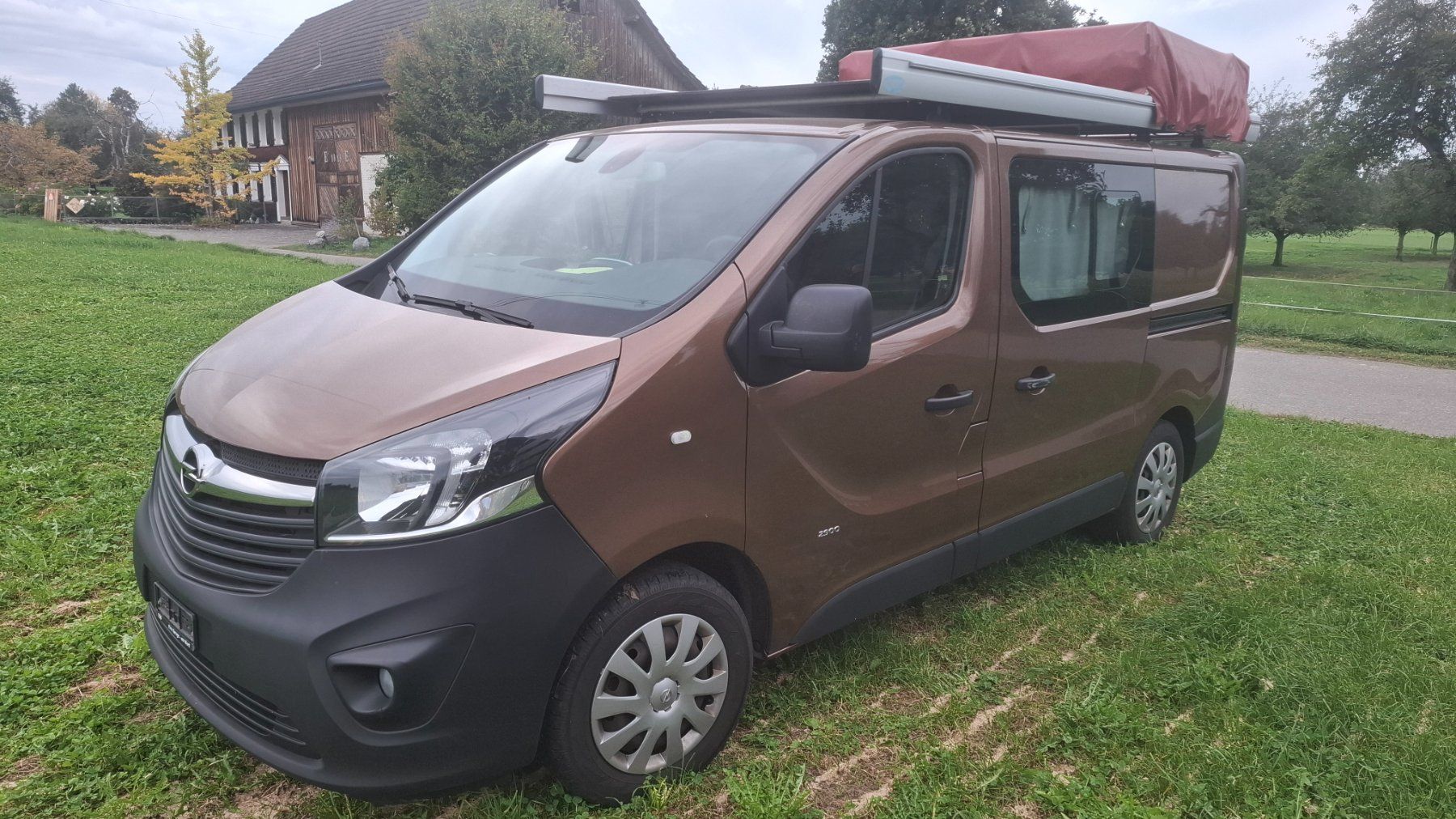 Opel Veicoli da campeggio: Opel Vivaro B 16CDTI – Usato da Neukirch (Egnach) venduto da Hureg 2