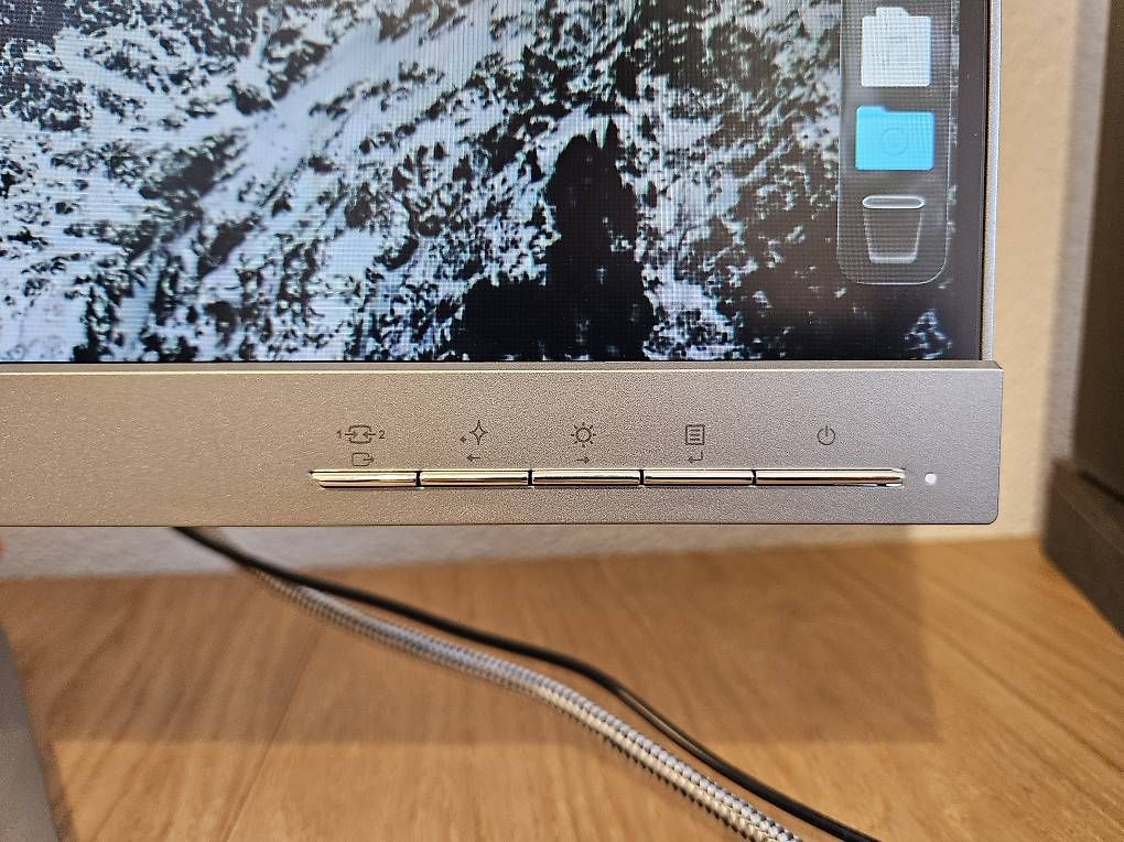 Lenovo Monitor: Lenovo L27q-10 27" – Nuovo (secondo la descrizione) da Hinteregg venduto da chrmbl 3