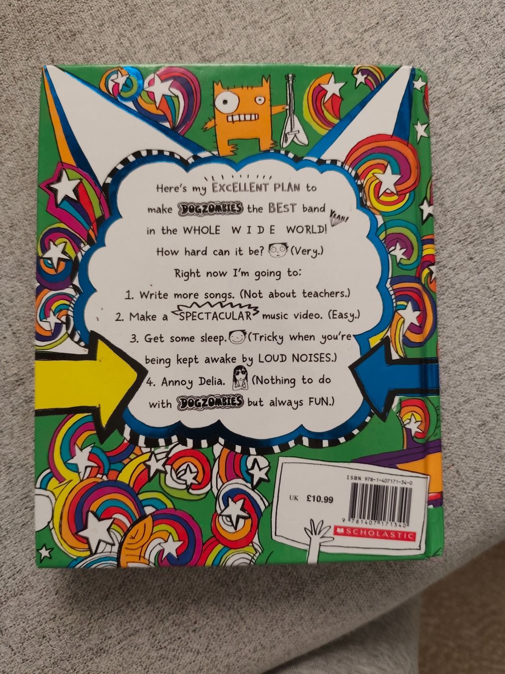 Libri: Dog Zombies Rule – Nuovo (secondo la descrizione) da Oberägeri venduto da ang_22g5 1