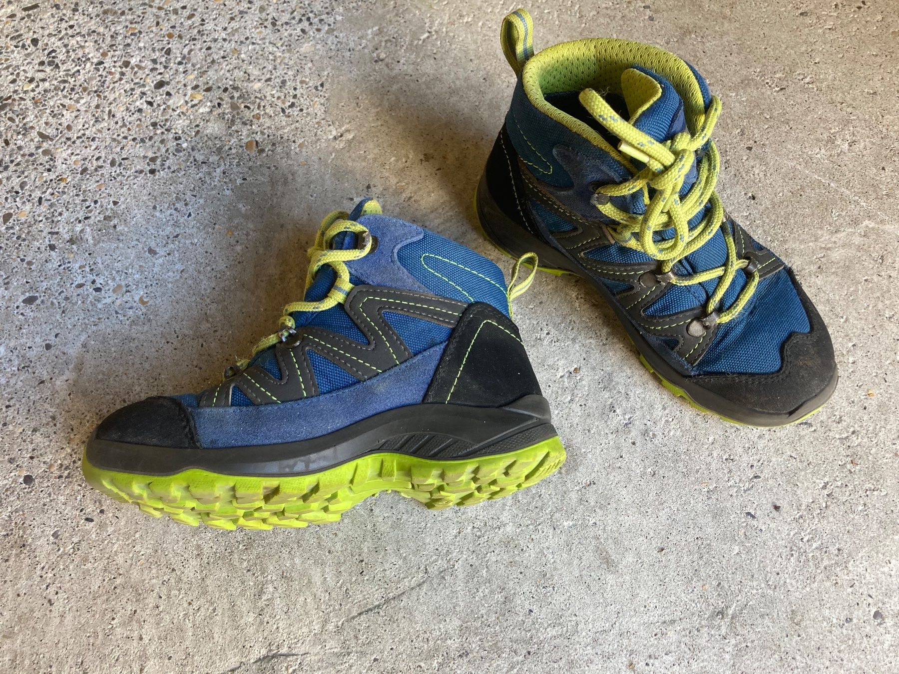 Scarpe per ragazzi: Robuste Kinder Wanderschuhe Gr. 30 – Usato da Malans GR venduto da .mario. 2