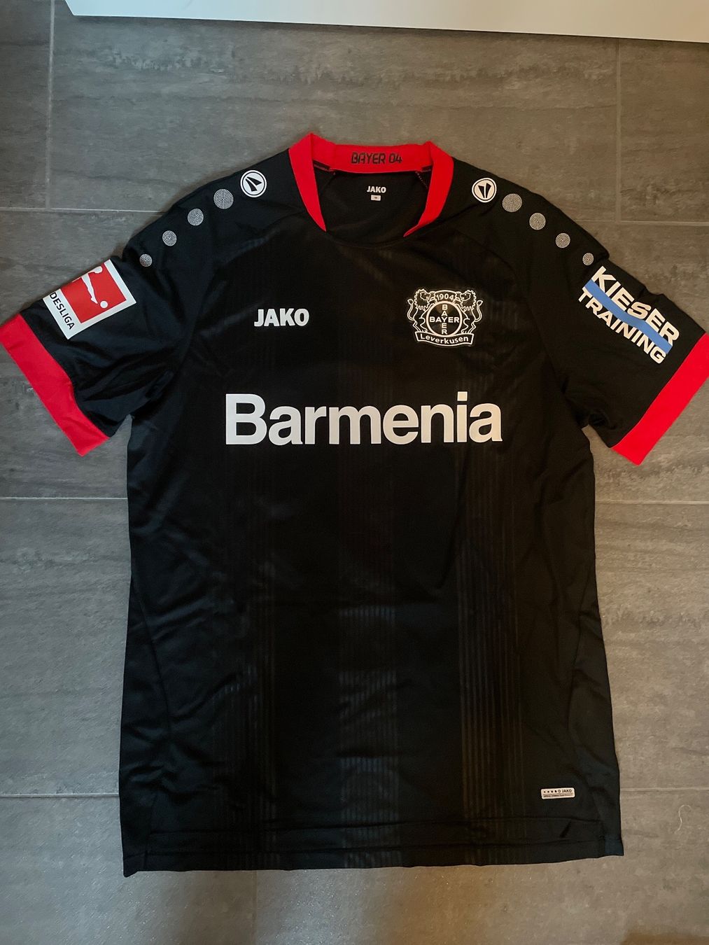 Leibchen & Hosen: Matchworn Bayer Leverkusen Wendell with COA – Gebraucht aus Castione von REER 1