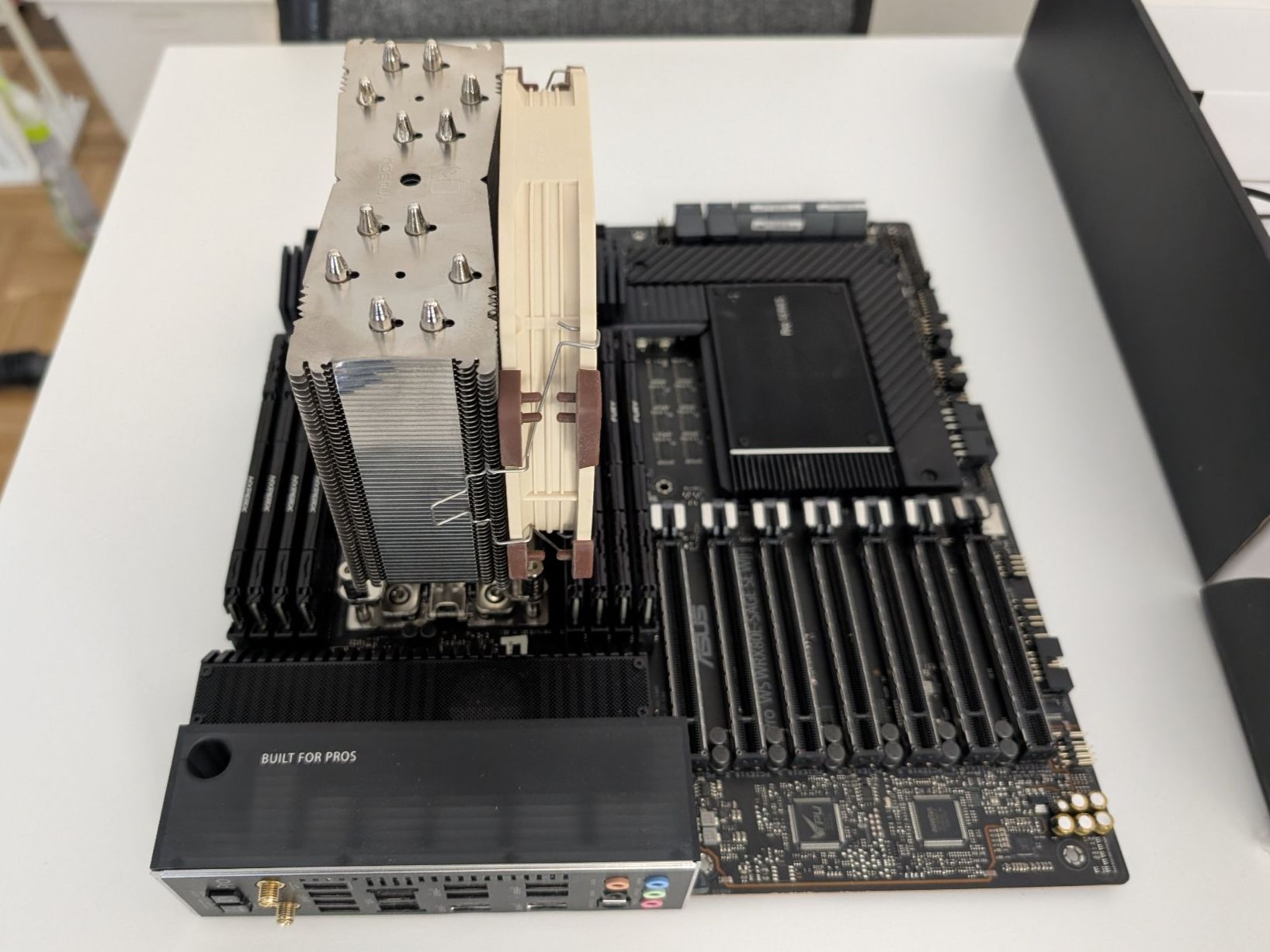 Amd Composants électroniques: AMD Ryzen Threadripper PRO 5975WX, Asus Pro WS WRX80E-SAGE – D'occasion à Burgdorf par scheischei 6
