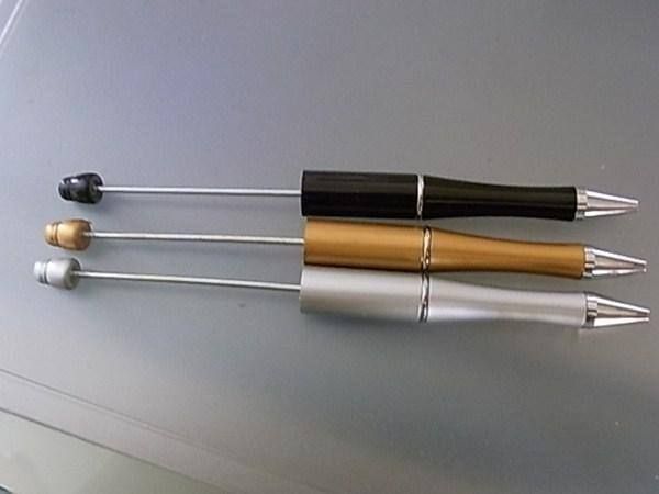 Penna & Evidenziatori: Kugelschreiber 15cm  "perlbar" goldig oder schwarz – Nuovo e nell'imballaggio originale da Alpnachstad venduto da perlengaby