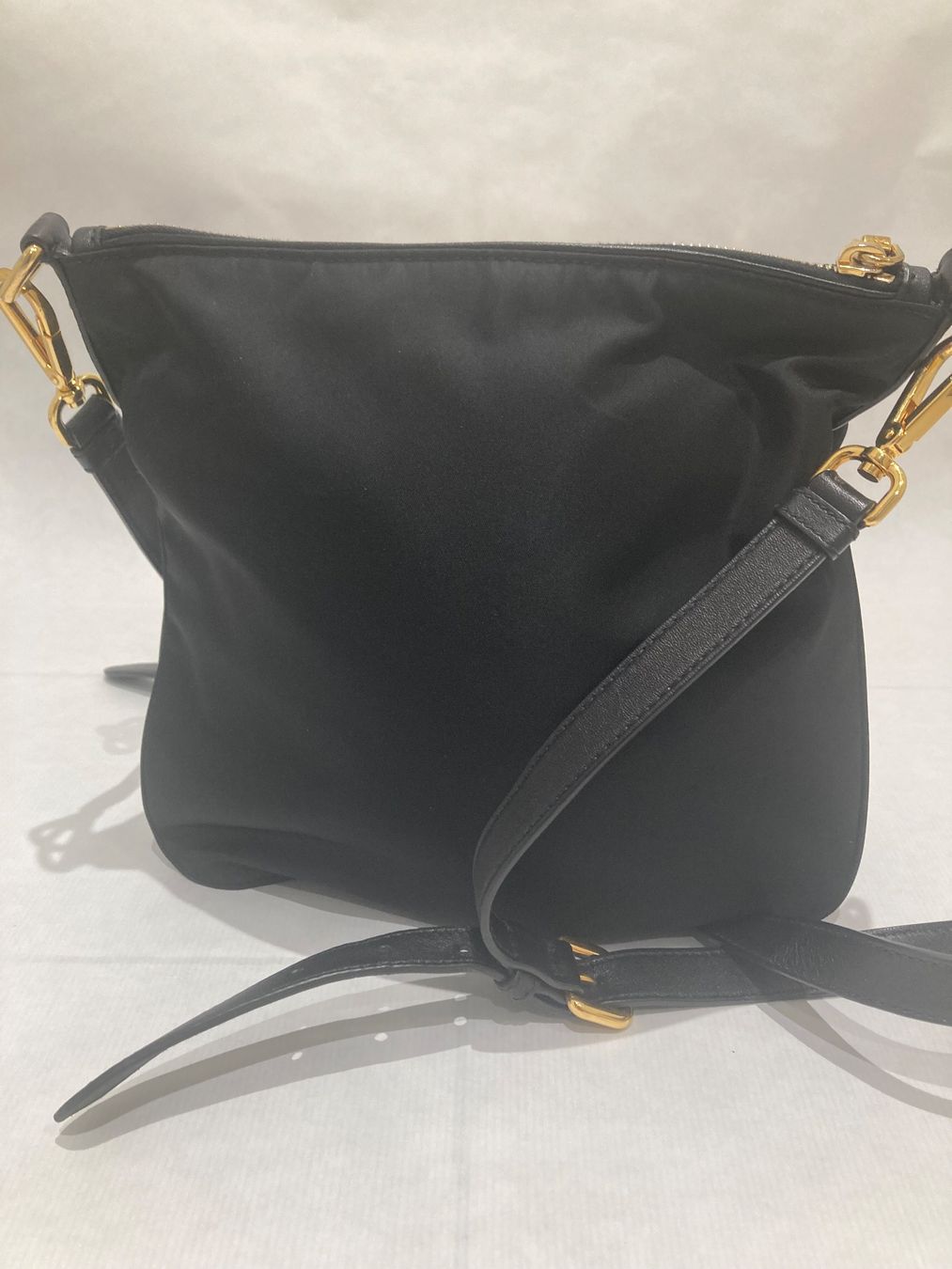Prada Sacs femmes: Prada bag Re-Nylon – D'occasion à Paradiso par Kayakara 5