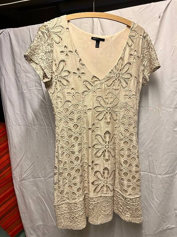 Vestiti: Cocktailkleid  – Usato da Oberwil b. Zug venduto da Oleron11