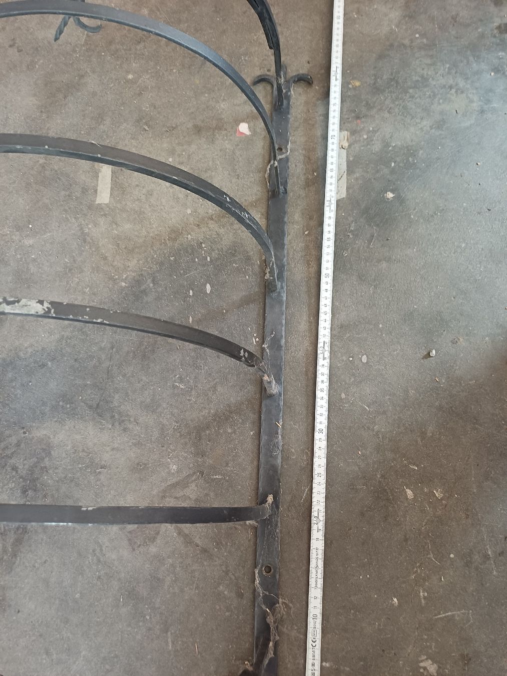 Gitter & Roste: Fenstergitter Eisen/Schmiedeisen – Defekt aus Wangenried von Recycler94 5