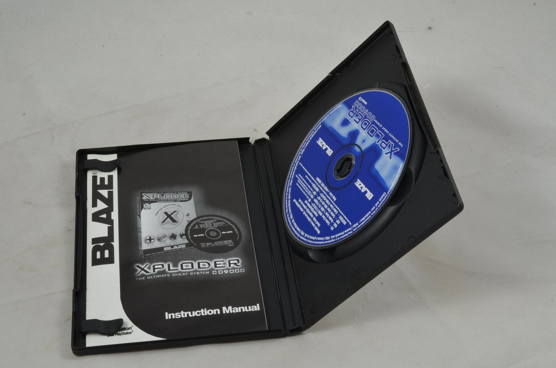 Controller: PS1 Xploder CD9000 CD – Defekt aus Buchs AG von SellAndBuyX 2