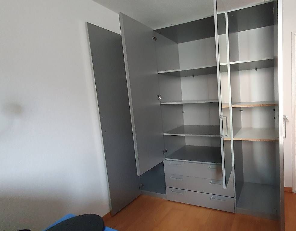 Armoires: Kleiderschrank  – D'occasion à Gümligen par fam_7nht 1