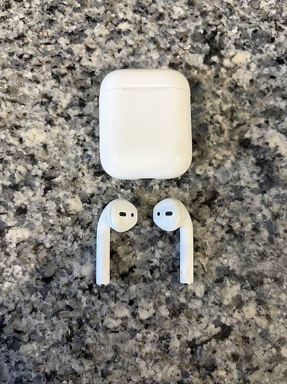 Apple Cuffie: Apple Airpods weiss – Usato da Gümligen venduto da NicolasScheidegger