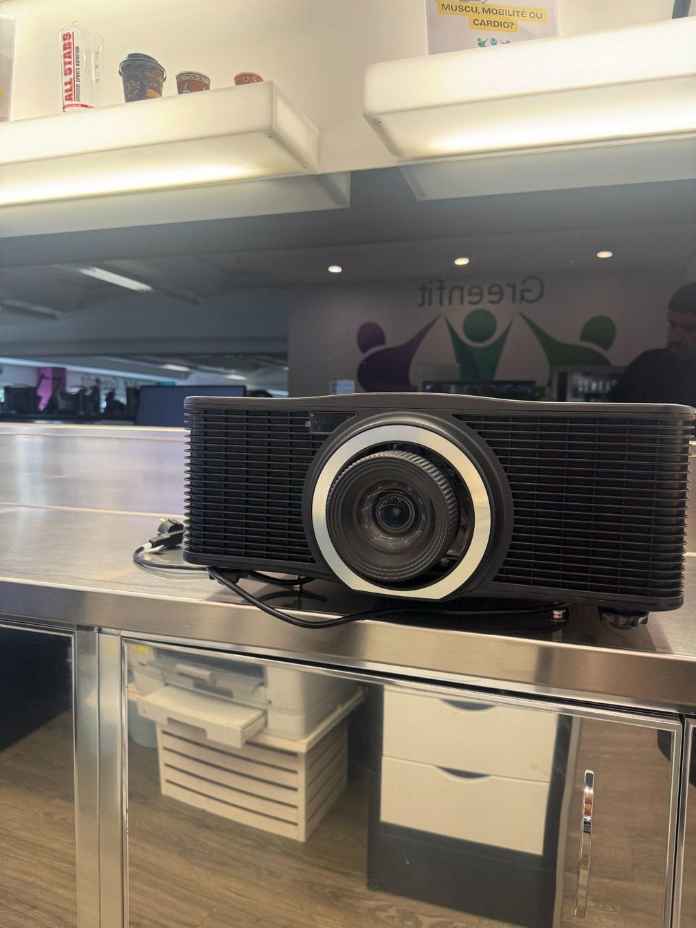 Proiettori: Optoma ZU650 – Usato da Salgesch venduto da jer_7pff 2