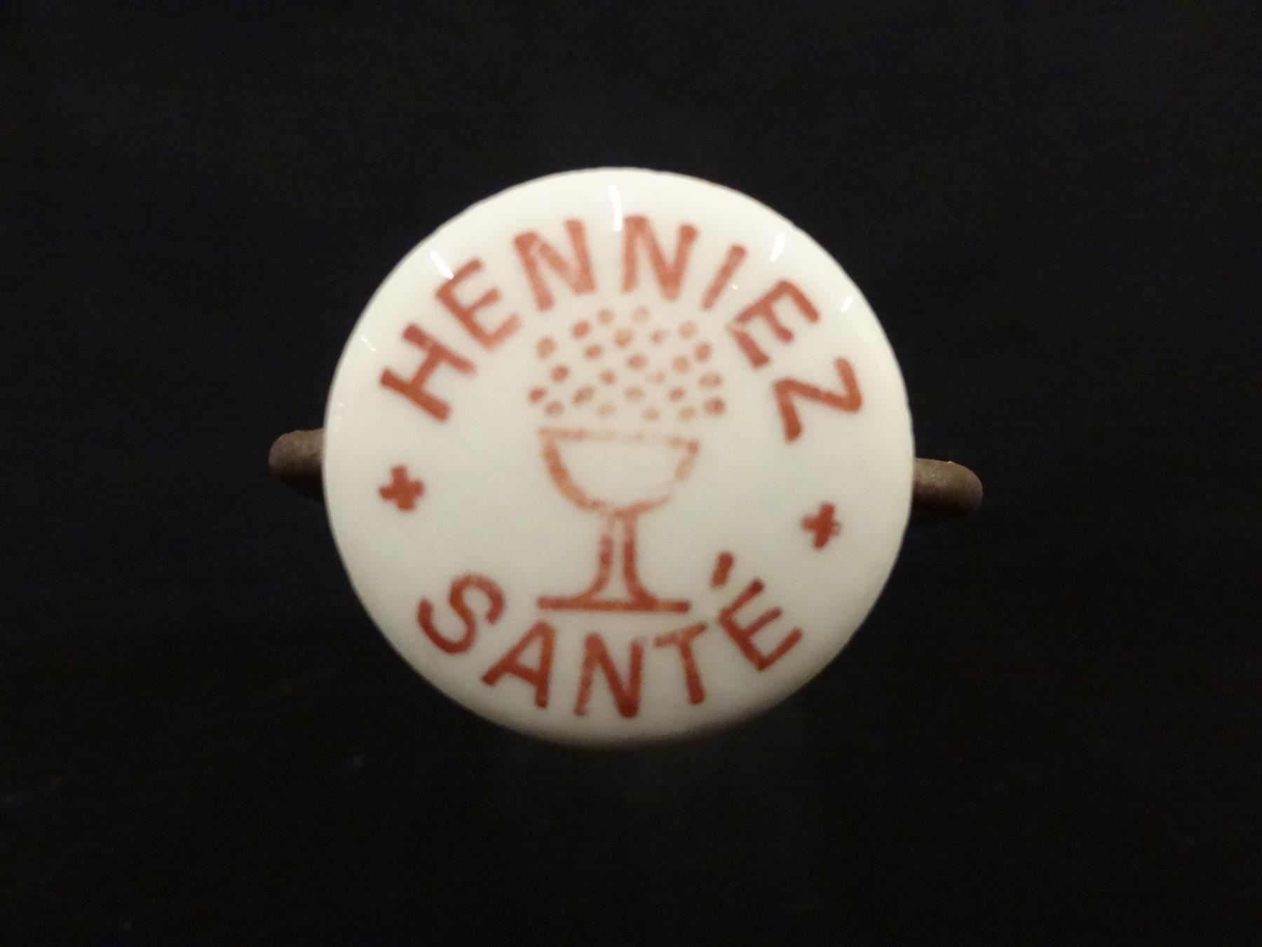 Bicchieri, Caraffe & Bottiglie: alte Flasche HENNIEZ SANTÉ – Usato da Kerzers venduto da Flaschenposten 5