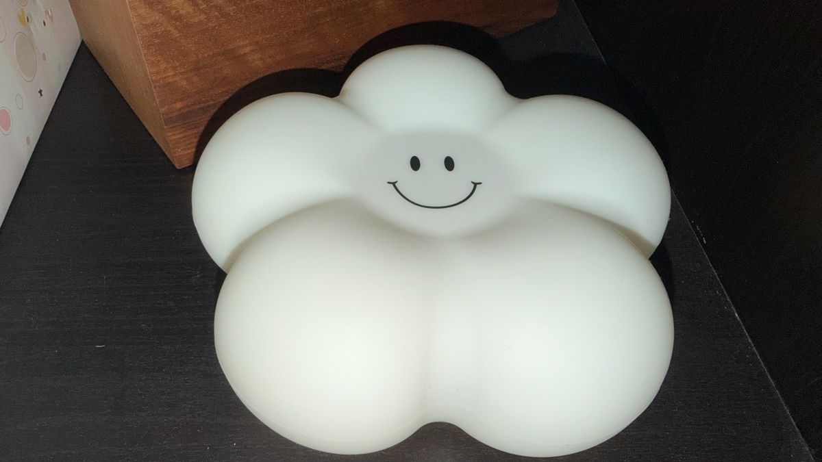 Lampade: Wolken-/Blumen-Nachtlicht mit Smileygesicht – Usato da Visperterminen venduto da chribib 1