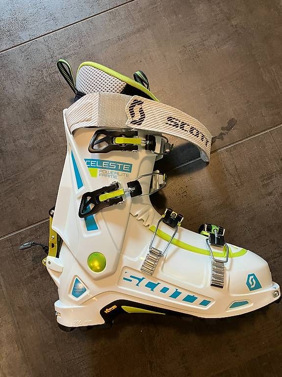 Scarpe da uomo: Skitourenschuhe Scott Celeste, Grösse 41/26.5 – Usato da Romont BE venduto da chrinou