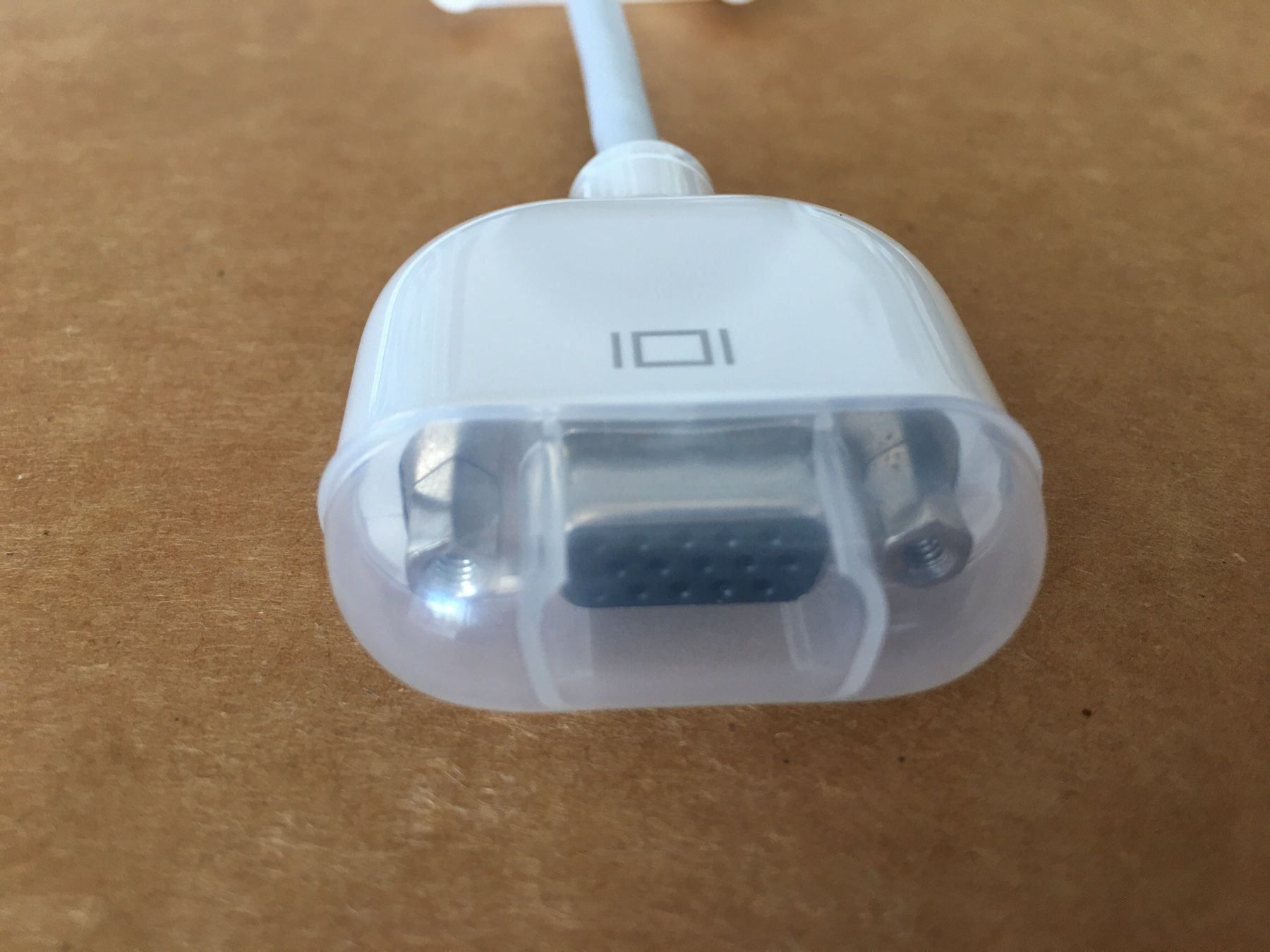 Apple Unità & Adattatore: Apple Adapter DVI - VGA – Nuovo (secondo la descrizione) da Kilchberg ZH venduto da mishka_69 1
