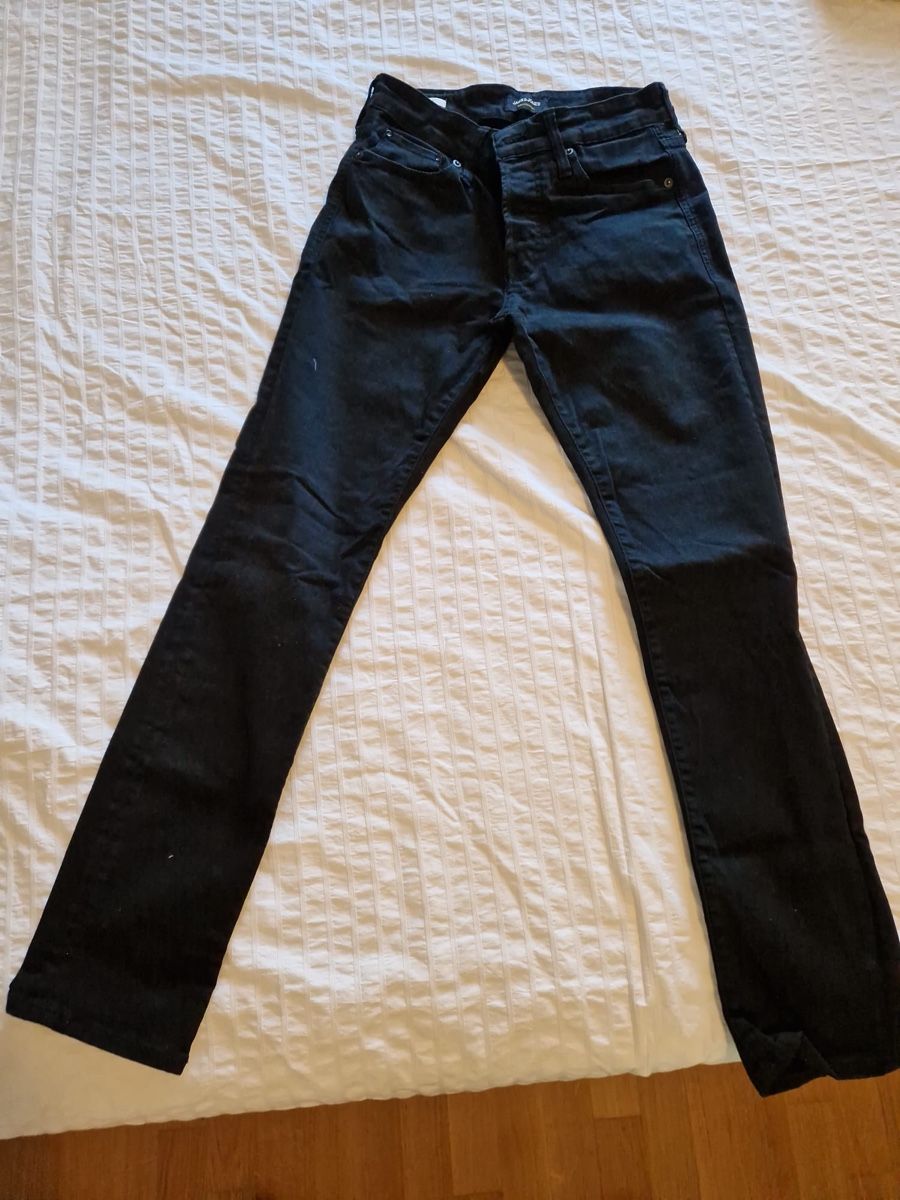 Jack & Jones Pantaloni: Jack jones trousers 29/30 – Usato da Zürich venduto da Lovelyperfumes