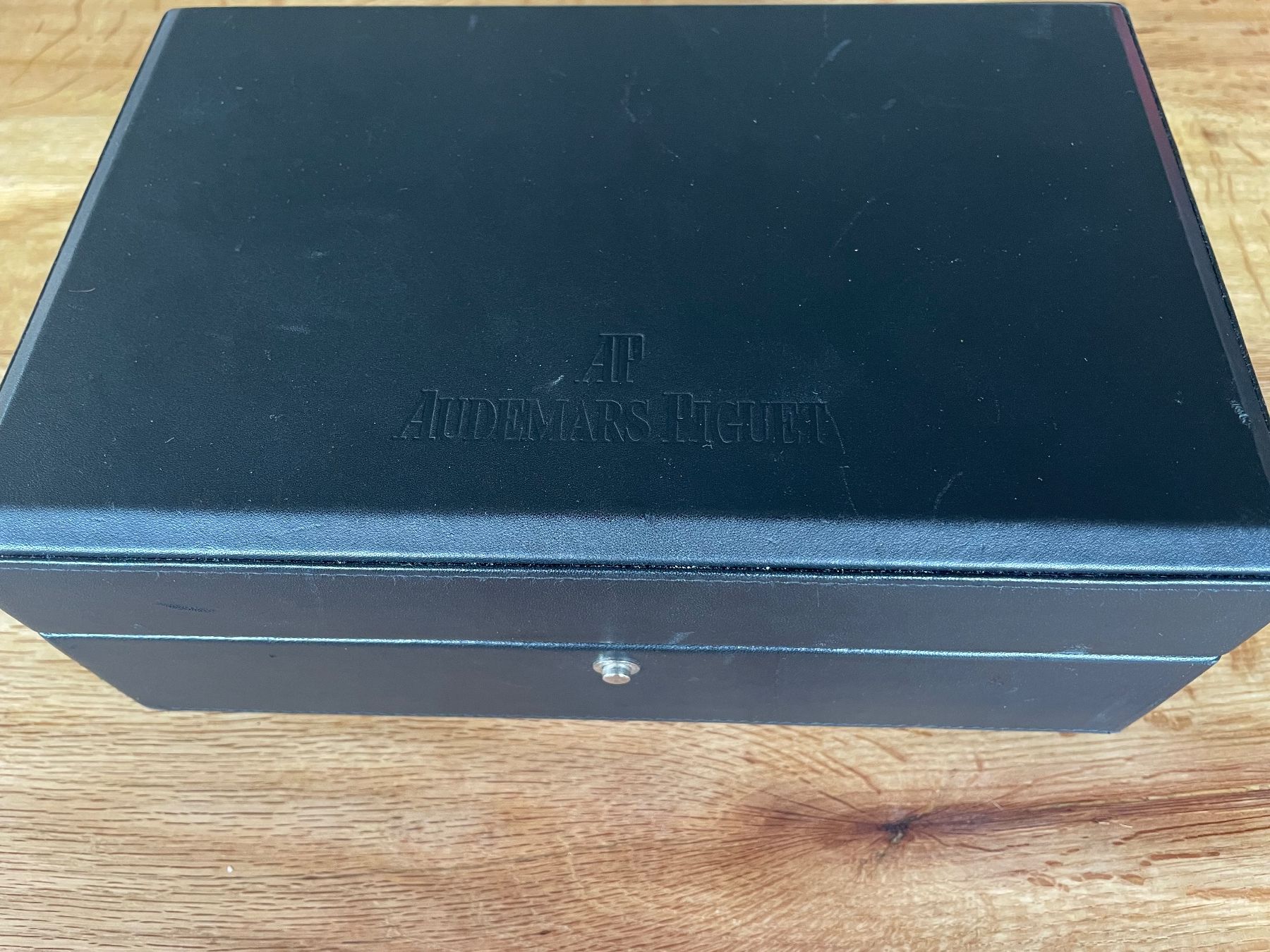 Audemars Piguet Uhren: Audemars Piguet org. Box - Ref. 15J EV.725.111 - Topzustand! – Gebraucht aus Fidaz von Montifino 1