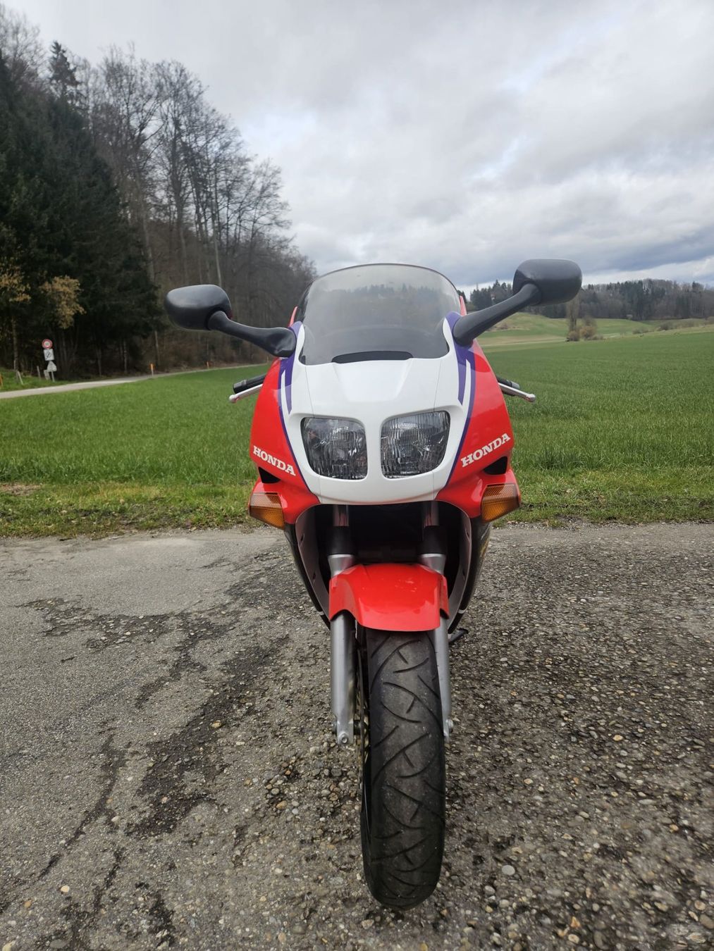 Honda Strada: Honda VFR750 RC36 HRC Design – Difettoso da Riedtwil venduto da molerie 2