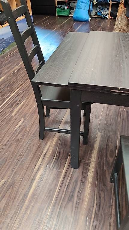 Set di tavolo e panche: Tisch mit Stühlen – Usato da Rufi venduto da Heilandzack04 3
