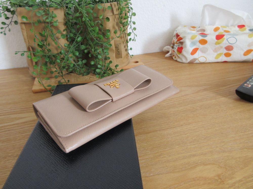 Prada Portamonete: PRADA SAFFIANO Ribbon beige Geldbörse/Portemonnaie/Wallet – Usato da Goldach venduto da mamakotzi 8
